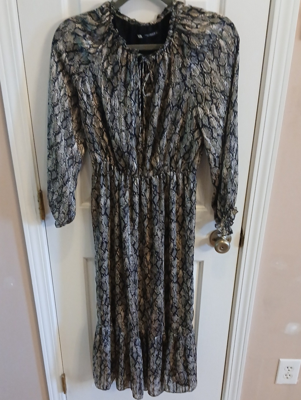 Zara Black and Cream Snake-Trim, Long Sleeve Dress Size XS